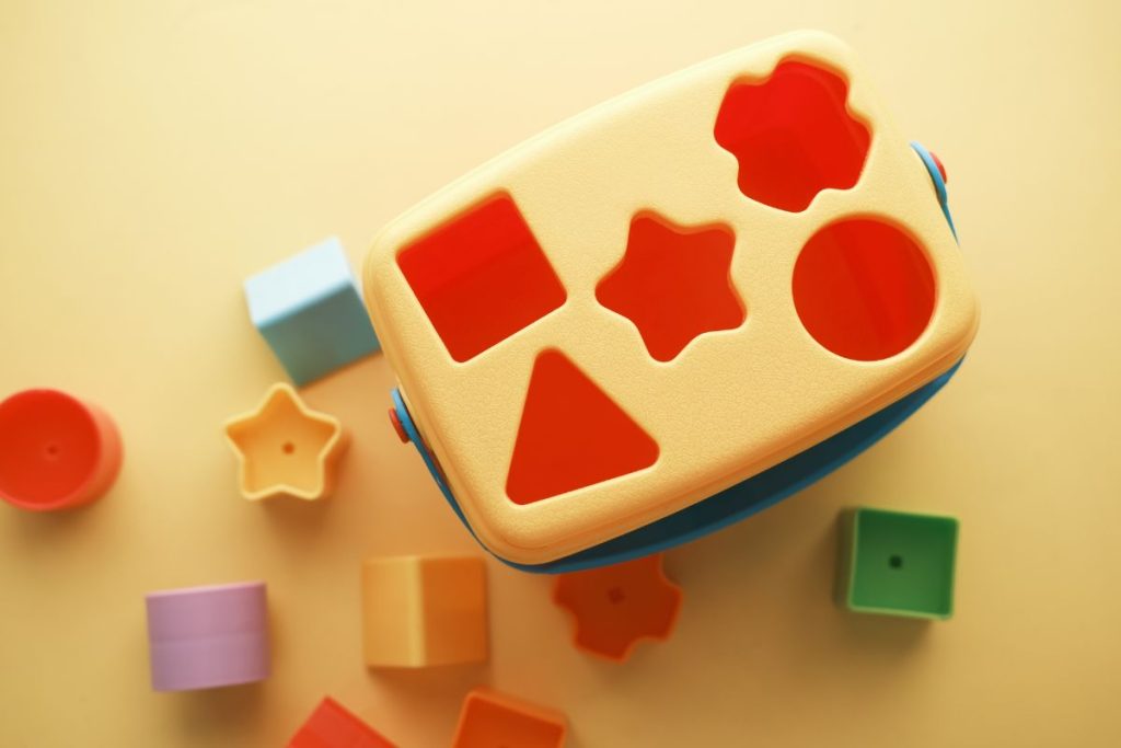teach shapes to toddlers